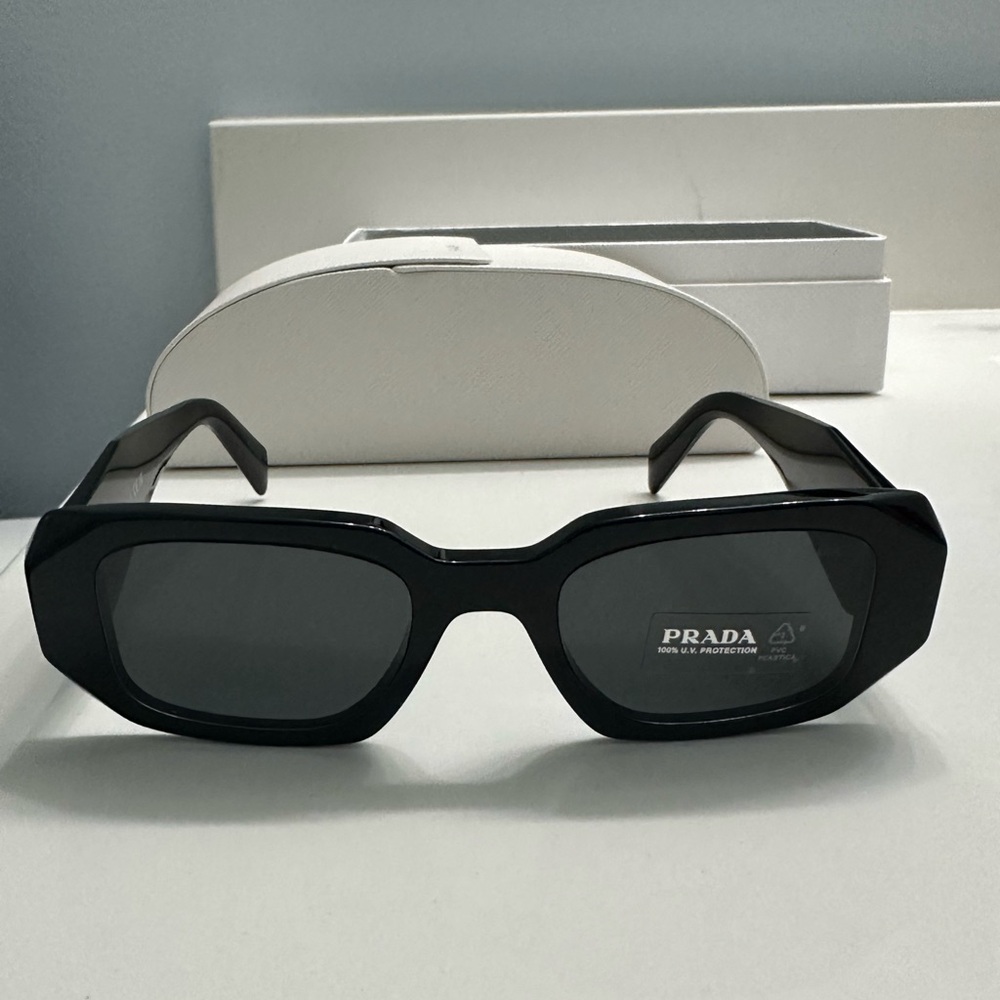 Prada 17WS